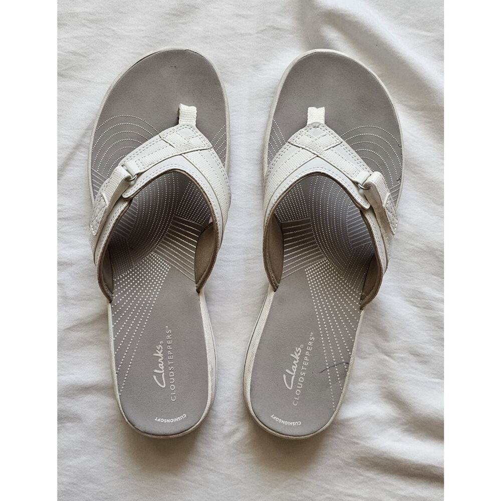 Clarks Cloudsteppers Breeze Sea Comfort Thong Sandals White Slip On Women's 11